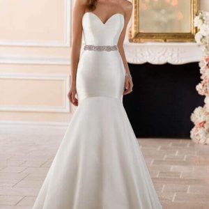 Stella York 6390 Never Worn, Brand New in Ivory